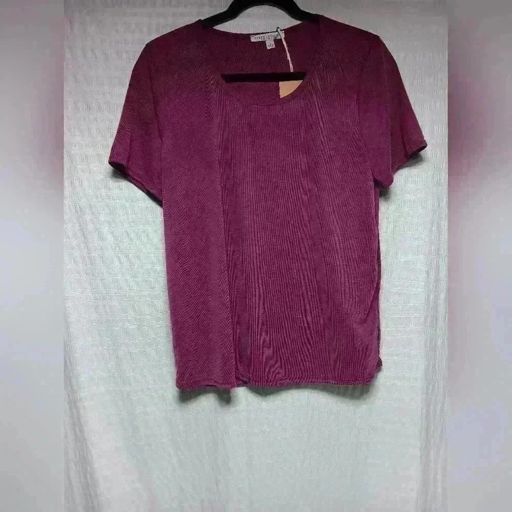 Green Envelope Ladies crew neck t shirt. Size L